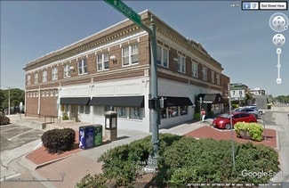 Plus de détails pour 207 W Hickory St, Denton, TX - Bureau à louer