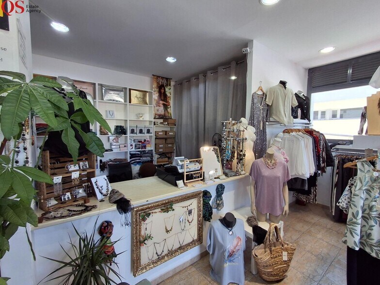 Retail in Cunit, Tarragona for lease - Interior Photo - Image 3 of 4