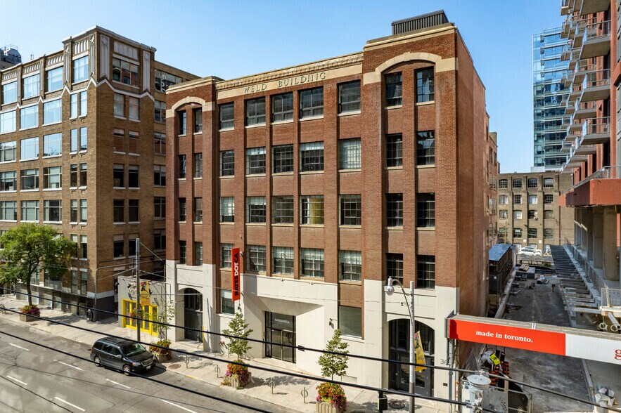 358-360 Adelaide St W, Toronto, ON à louer - Photo du bâtiment - Image 2 de 6