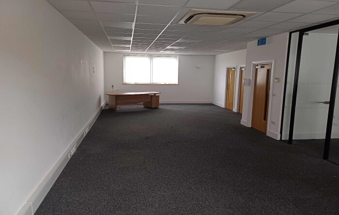 Saxon Way, Corby, NTH NN18 9ES - Unité 5 - - Photo intérieure - Image 1 of 1