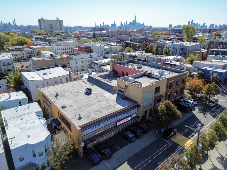 2000 West St, Union City, NJ for sale - Aerial - Image 2 of 122