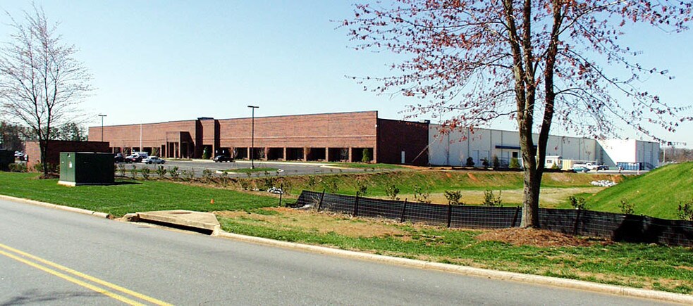 1446 Rock Mountain Blvd, Stone Mountain, GA à vendre - Photo du bâtiment - Image 2 de 3