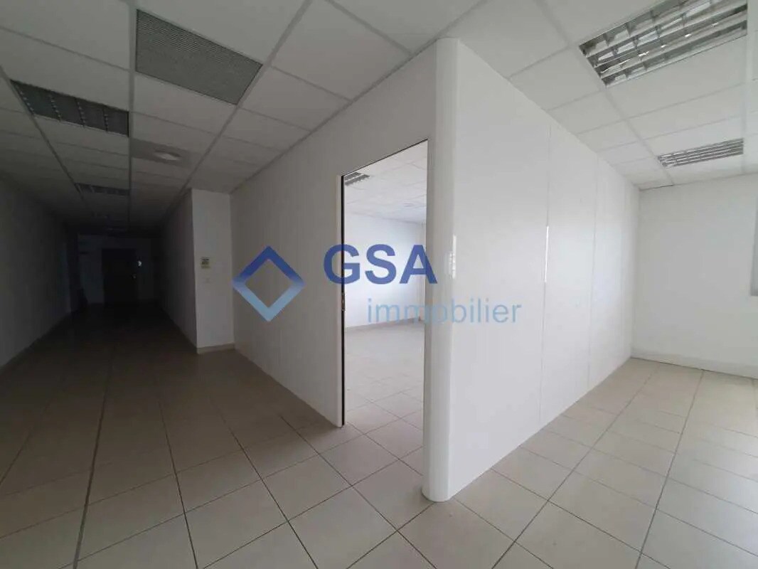Bureau dans Grigny à louer Photo intérieure- Image 1 de 9