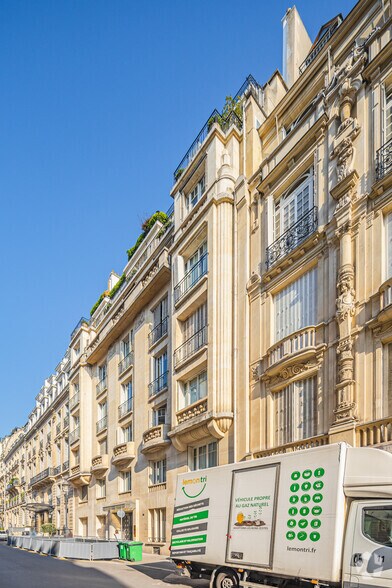 6 Rue Jean Goujon, Paris à louer - Photo du bâtiment - Image 2 de 3