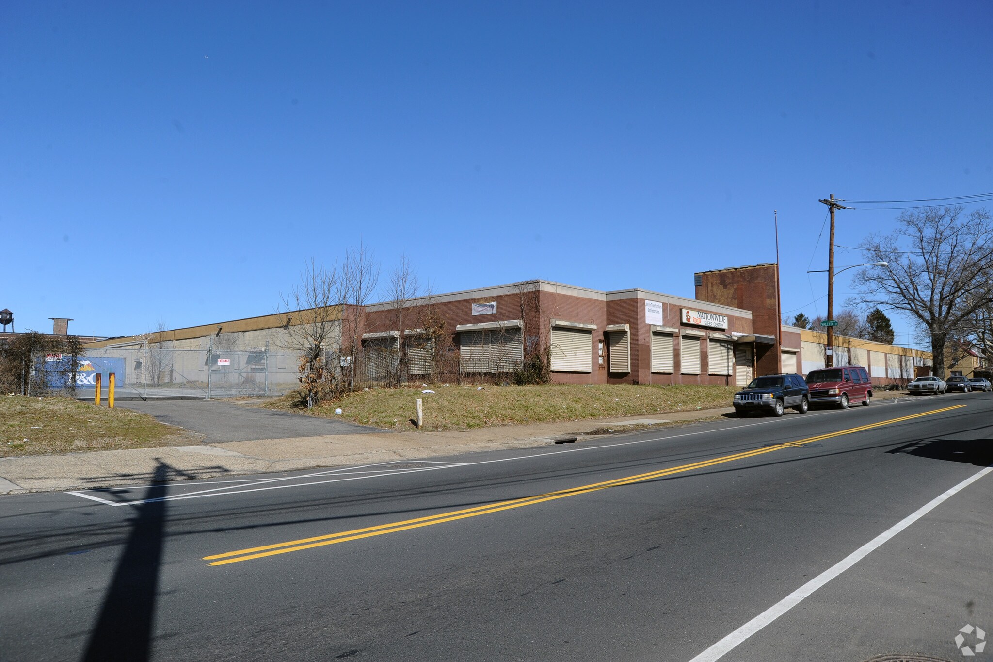 3780-3800 Frankford Avenue portefeuille de 2 propriétés à vendre sur LoopNet.ca Photo principale- Image 1 de 2