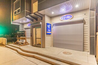 Plus de détails pour 10919 97 St NW, Edmonton, AB - Commerce de détail à vendre