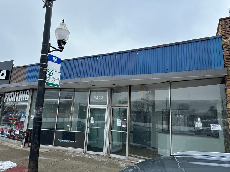 6338 S Pulaski Rd, Chicago, IL for lease - Primary Photo - Image 1 of 21