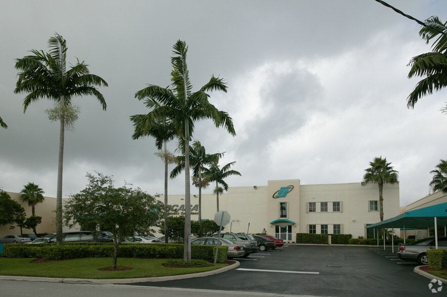 3450 NW 113th Ct, Miami, FL for lease - Primary Photo - Image 1 of 12