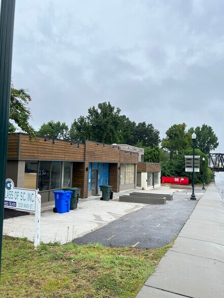 3033 N Main St, Columbia, SC à louer - Photo du bâtiment - Image 2 de 2