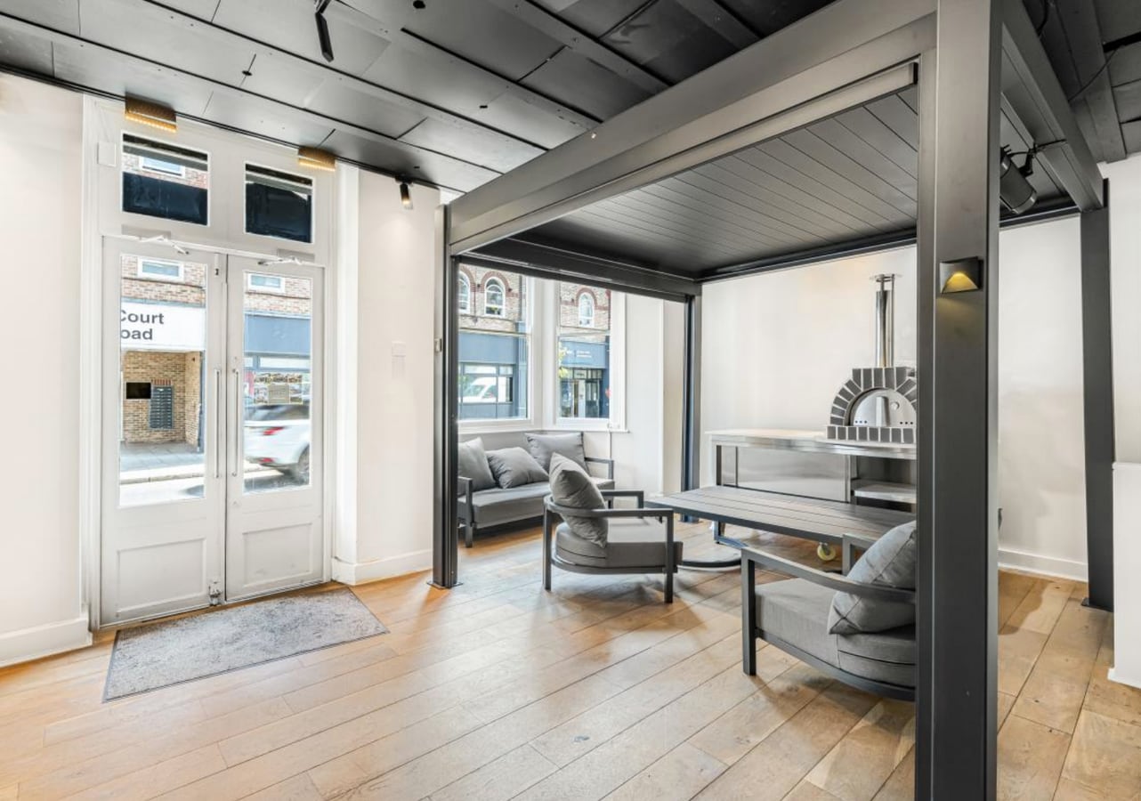 59-59C Park Rd, London, LND N8 8DP - Unit 59 -  - Interior Photo - Image 1 of 7