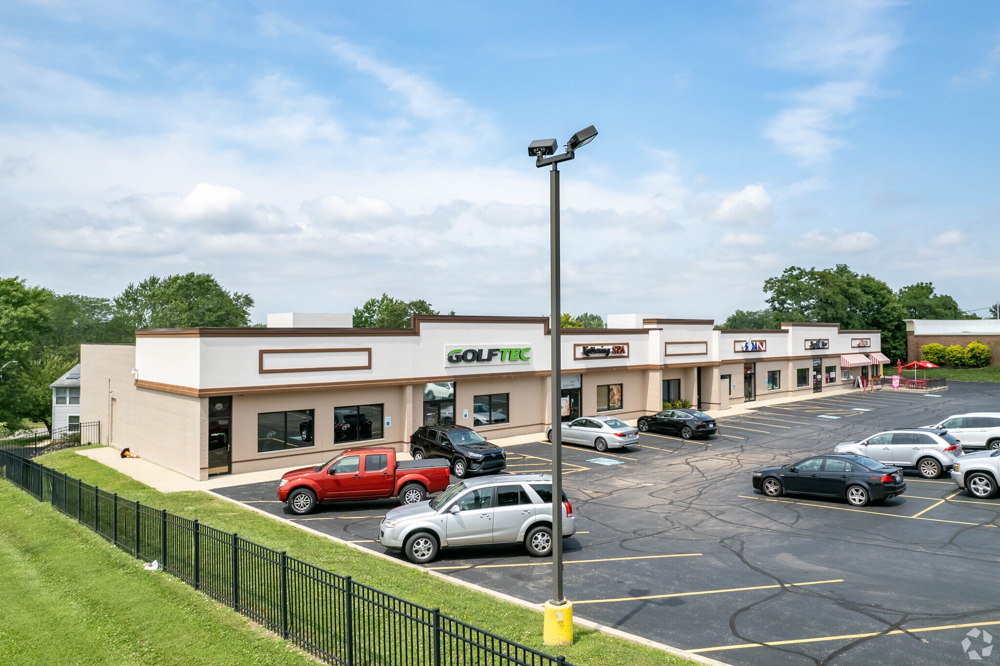 3331-3371 E Stroop Rd, Dayton, OH for lease Primary Photo- Image 1 of 7