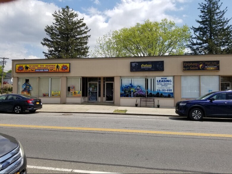 558-560 Hempstead Ave, West Hempstead, NY for lease - Building Photo - Image 2 of 3