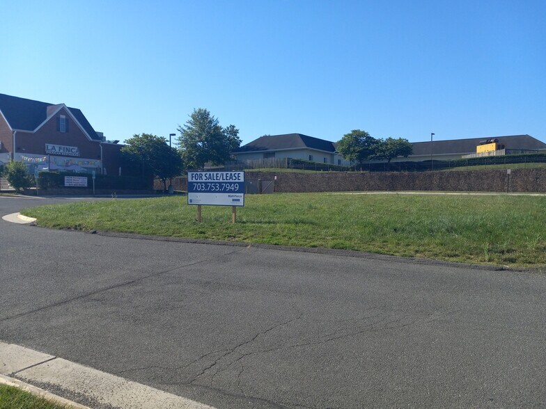 7605 Heritage Village Plaza, Gainesville, VA for lease - Building Photo - Image 1 of 4