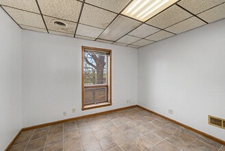2148 W Old Highway 40, Salina, KS for lease Interior Photo- Image 1 of 14
