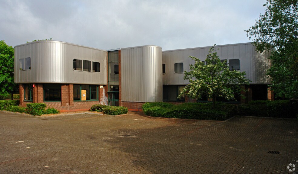 Faraday Rd, Swindon à vendre - Photo principale - Image 1 de 2