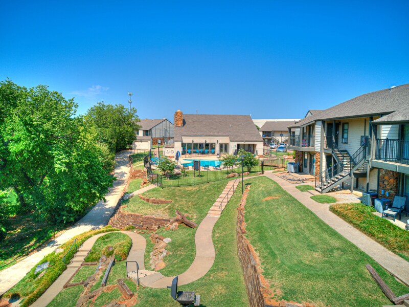 9301 N Macarthur Blvd, Oklahoma City, OK à vendre Photo du bâtiment- Image 1 de 1