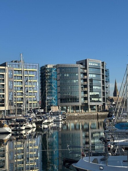 North East Quay, Plymouth à louer - Photo du bâtiment - Image 2 de 4