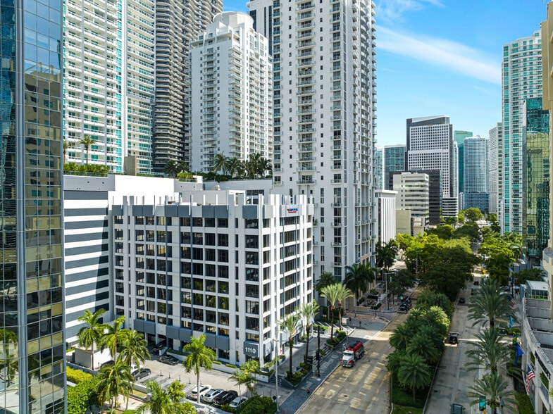 1110 Brickell Ave, Miami, FL for sale - Aerial - Image 2 of 16