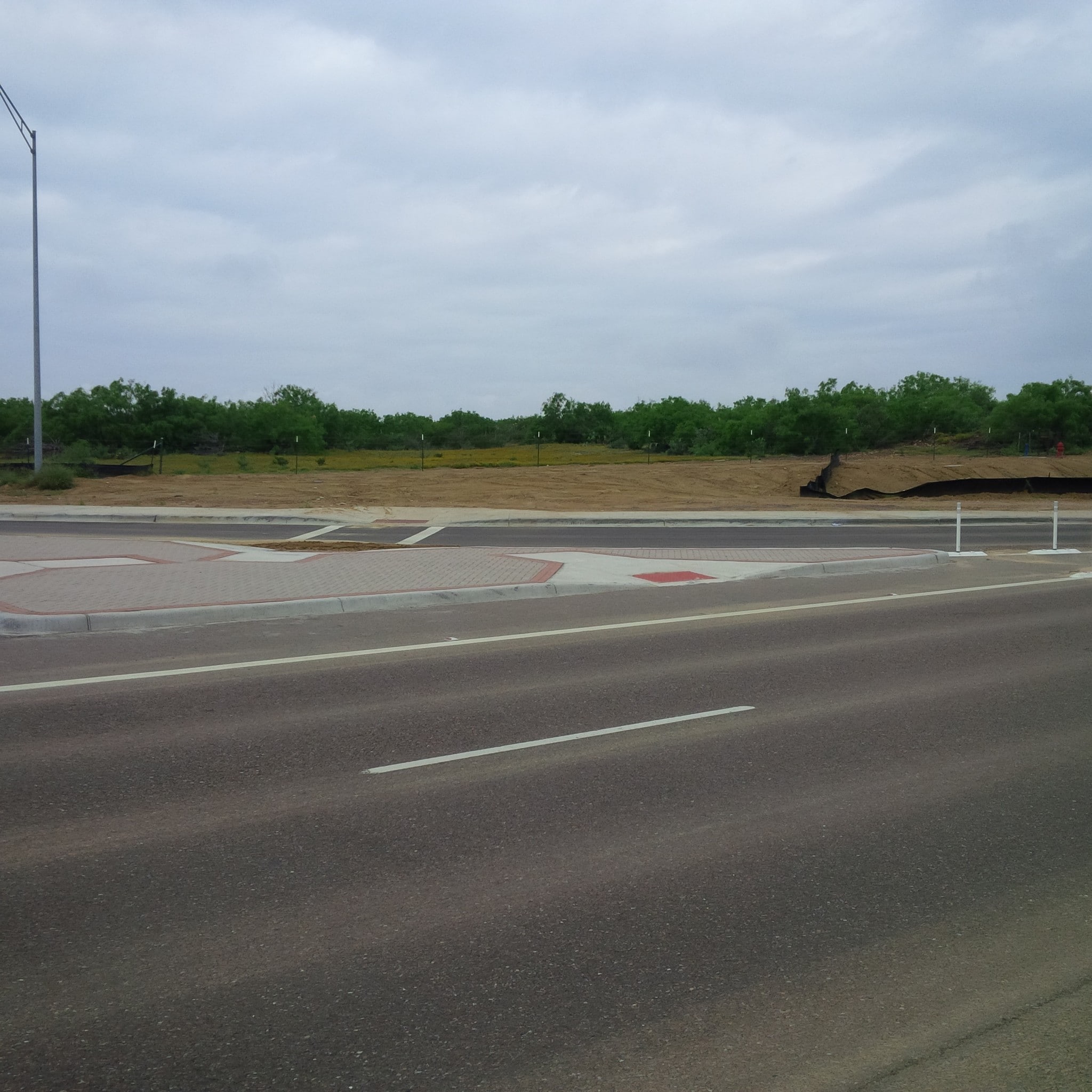Cielito Lindo Blvd, Laredo, TX for sale Primary Photo- Image 1 of 8