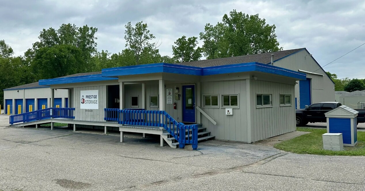 9650 Dixie Hwy, Clarkston, MI à louer Photo principale- Image 1 de 4