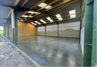 B4011, Aylesbury for lease Interior Photo- Image 2 of 5