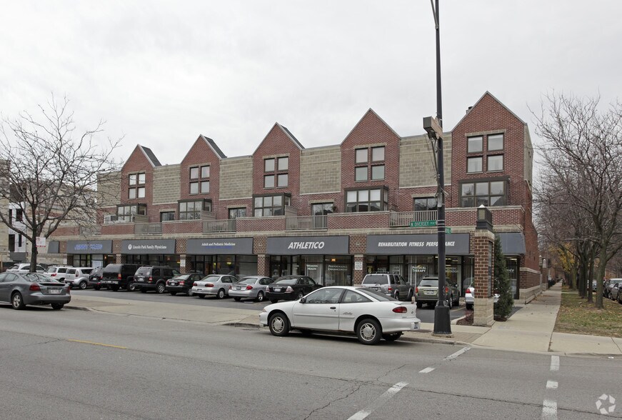 1301 W Diversey Pky, Chicago, IL à louer - Photo du bâtiment - Image 3 de 4