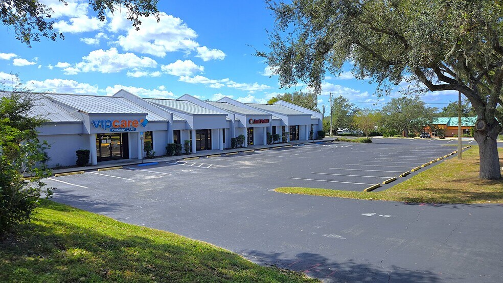 37810 Medical Arts Ct, Zephyrhills, FL à vendre - Photo du bâtiment - Image 2 de 114