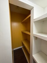 7815-7817 Melrose Ave, Los Angeles, CA for lease Interior Photo- Image 2 of 4