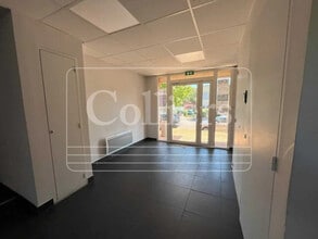 595 Route De La Seds, Vitrolles for lease Interior Photo- Image 1 of 3