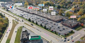 Plus de détails pour 1027-1093 Summit Ave, Oconomowoc, WI - Commerce de détail à louer