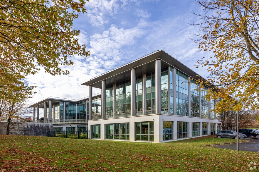 229 Rue De La Belle Etoile, Roissy-en-France for lease - Primary Photo - Image 1 of 2