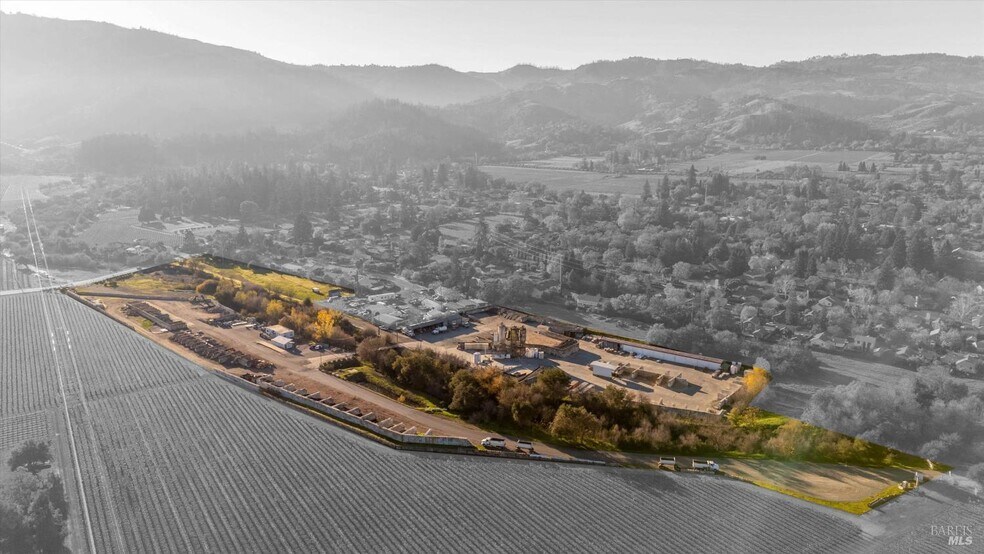 800 Crane Ave, Saint Helena, CA à vendre - Photo du bâtiment - Image 2 de 7