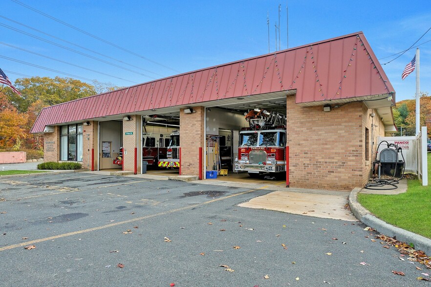 99 Ramapo rd, Thiells, NY for sale - Building Photo - Image 3 of 60