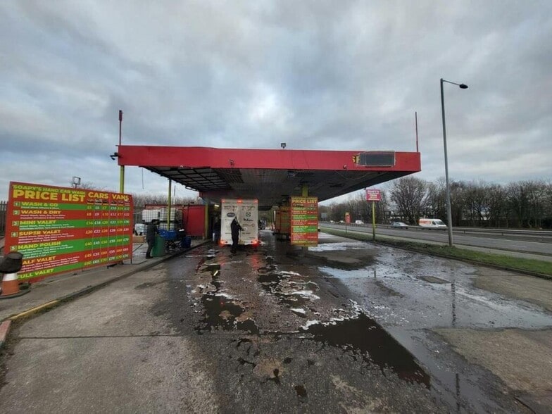 East Lancashire Rd, Knowsley à vendre - Photo du bâtiment - Image 3 de 7