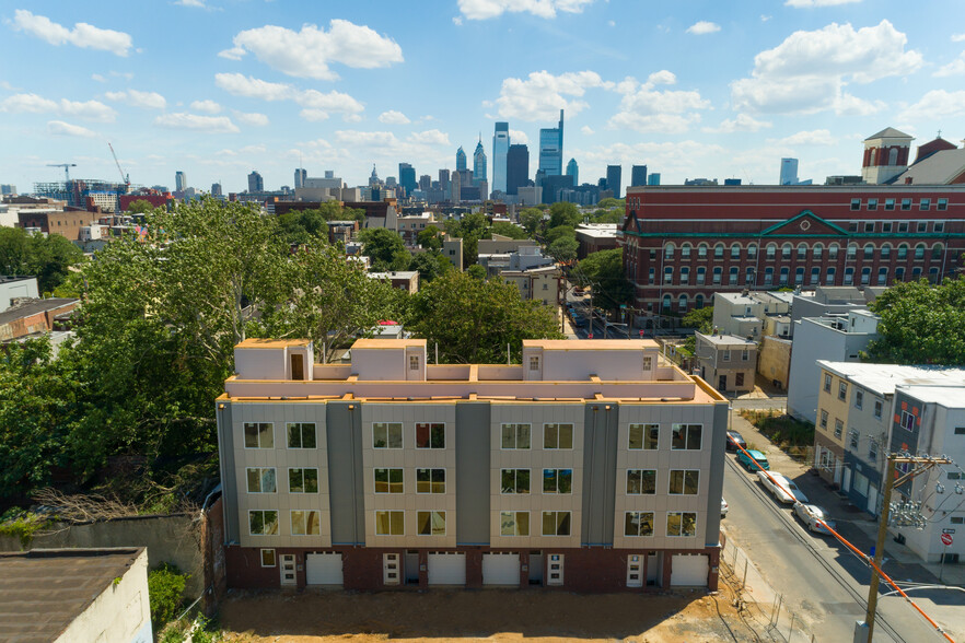 1323 N 17th St, Philadelphia, PA à vendre - Photo principale - Image 1 de 1