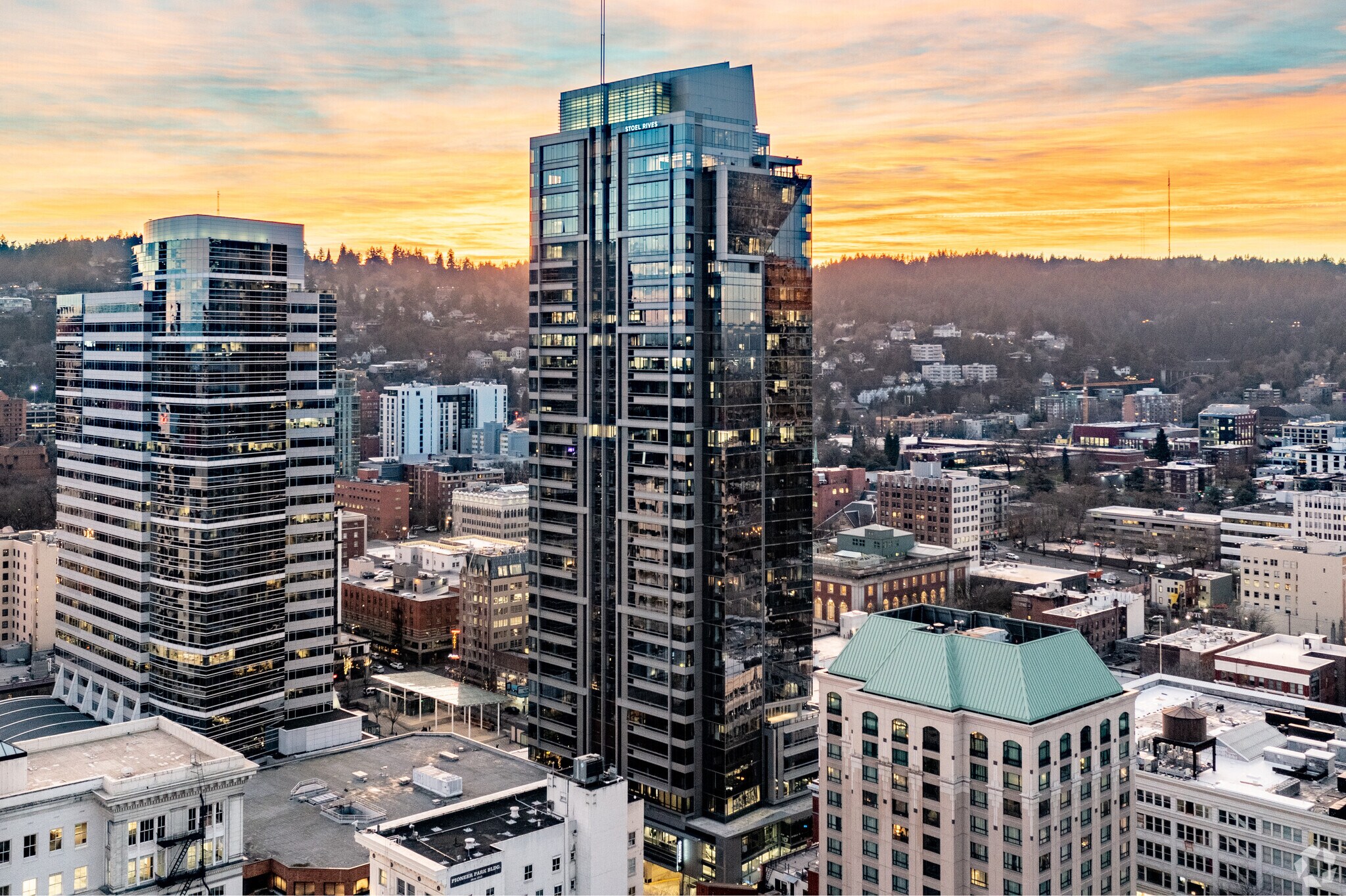 760 SW 9th Ave, Portland, OR à louer Photo principale- Image 1 de 17