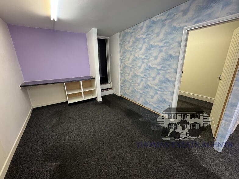 30 Dewinton St, Tonypandy à louer - Photo du bâtiment - Image 3 de 7