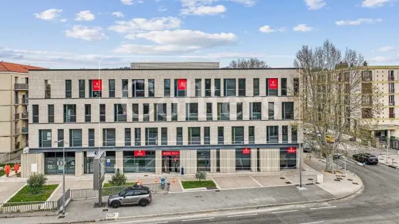 36 Route De Galice, Aix-en-Provence for lease - Building Photo - Image 2 of 17