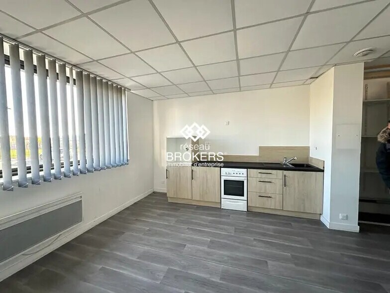 Flex dans Le Mesnil-Amelot à louer - Photo intérieure - Image 2 de 3