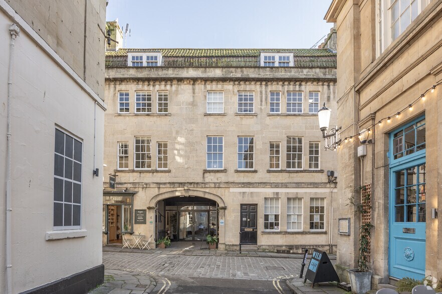 4 Queen St, Bath à louer - Photo du bâtiment - Image 3 de 54