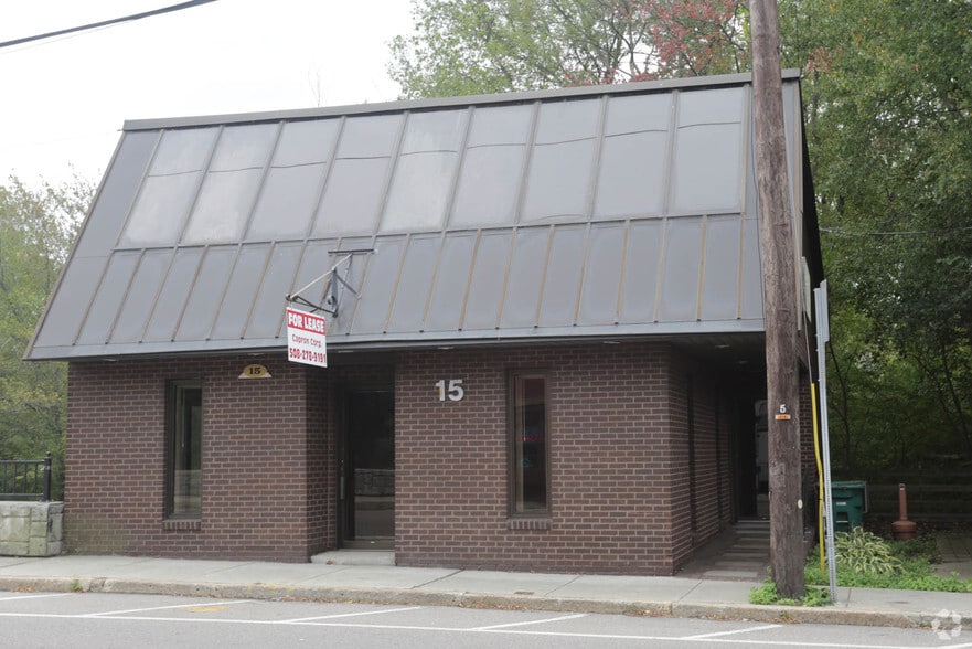 15 Mendon St, Uxbridge, MA for sale - Building Photo - Image 2 of 4