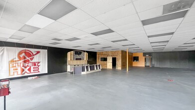 2100-2202 N Park Rd, Connersville, IN for lease Interior Photo- Image 2 of 4