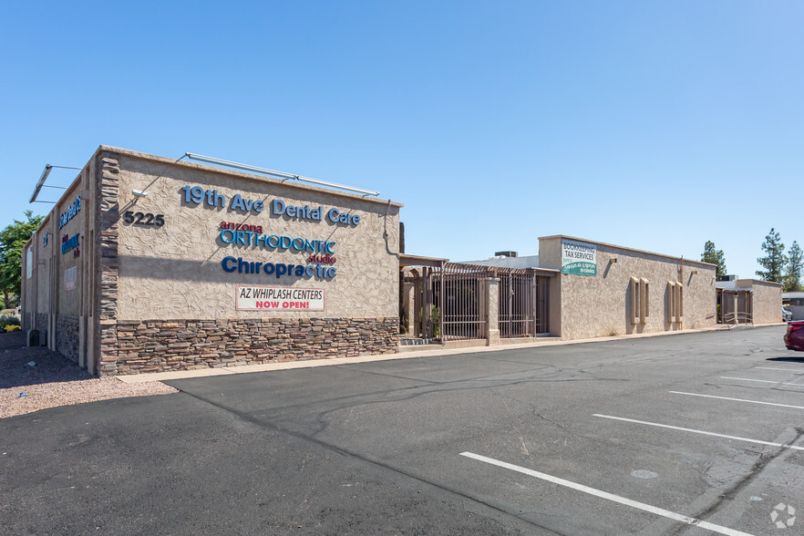 5225 N 19th Ave, Phoenix, AZ for sale - Primary Photo - Image 1 of 1