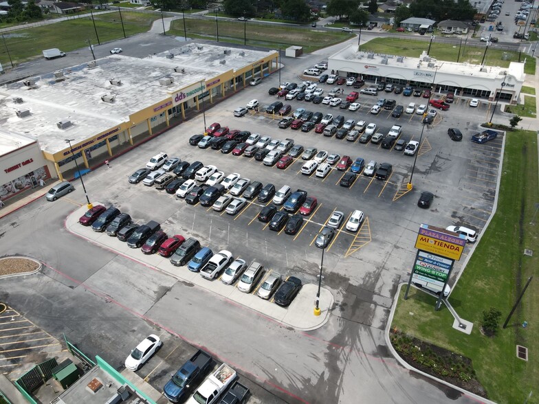 10659-10771 N US 59 Hwy, Houston, TX for lease - Building Photo - Image 1 of 6