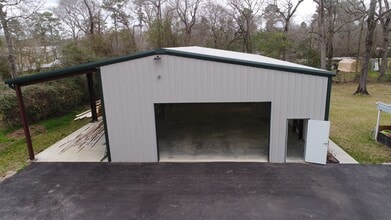 9144 Sharyn Dr, Conroe, TX à louer Photo du bâtiment- Image 2 de 4