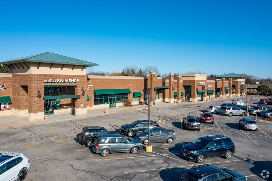 2305-2495 N 124th St, Brookfield, WI for lease - Primary Photo - Image 1 of 7