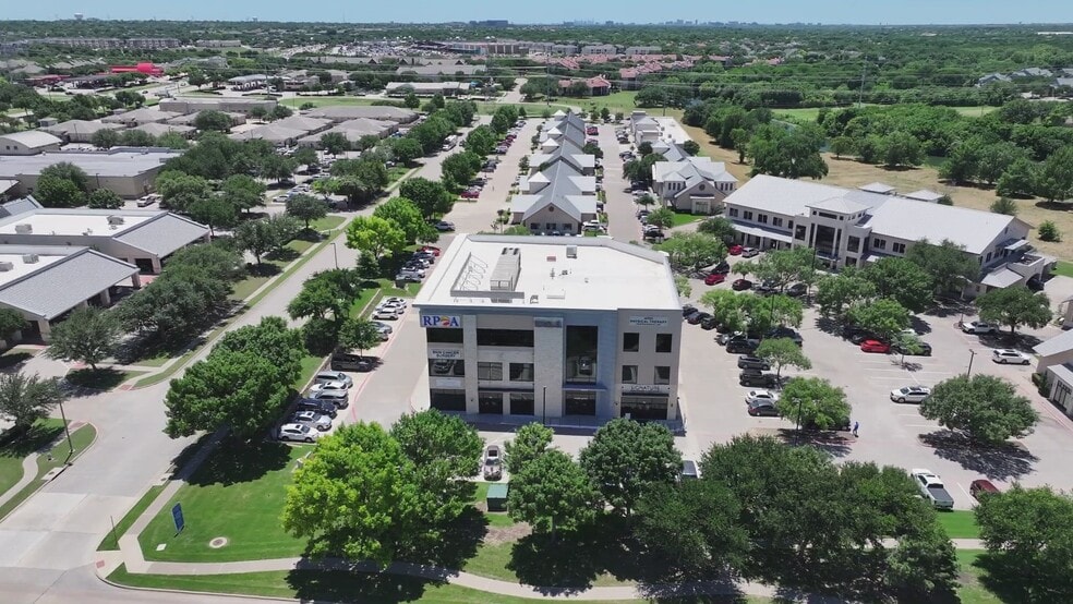 5060 Tennyson Pky, Plano, TX à louer - Vidéo sur l’inscription commerciale - Image 2 de 17