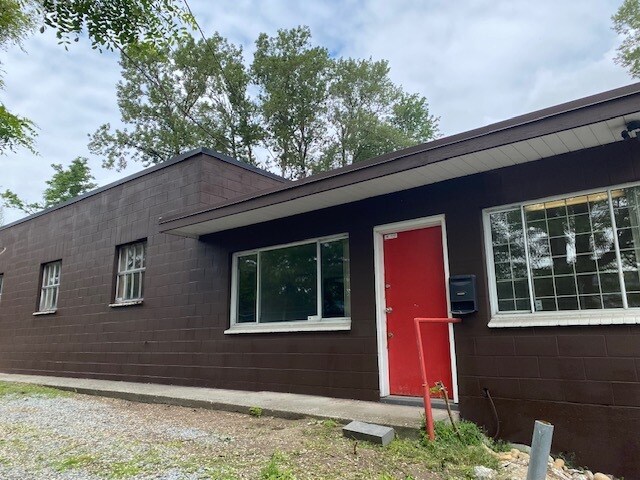 Plus de détails pour 3745 Keith St, Burnaby, BC - Industriel à louer