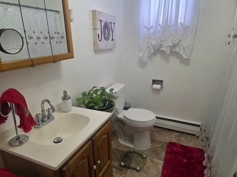 1240 S Main St, Greensburg, PA à vendre - Photo du bâtiment - Image 3 de 10