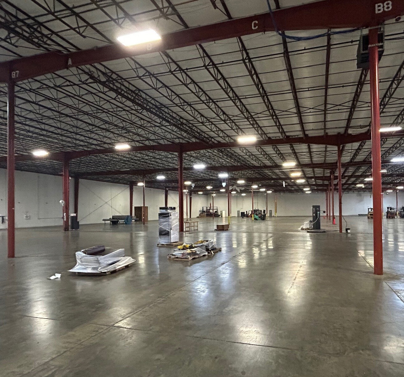 1550 Kingsview Dr, Lebanon, OH for sale Interior Photo- Image 1 of 2